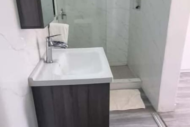 Room 6 of 7