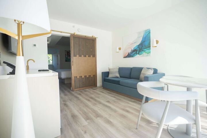 1 King Bed Suite (2 of 11)