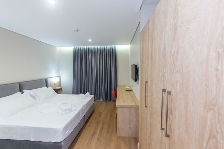 Room 5 of 61