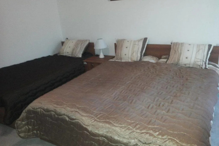 Room 12 of 14