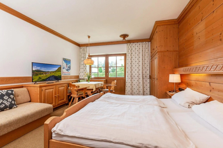 Room 2 of 13