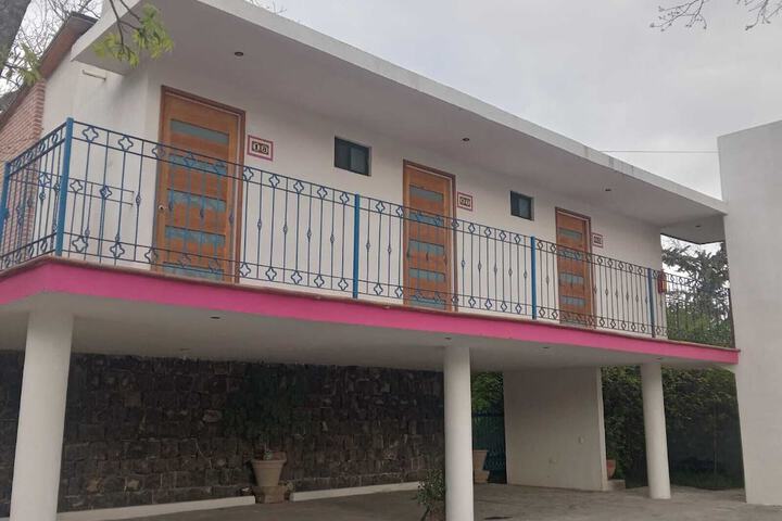 Room 8 of 34