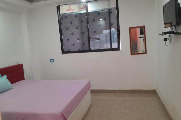 Room 3 of 9
