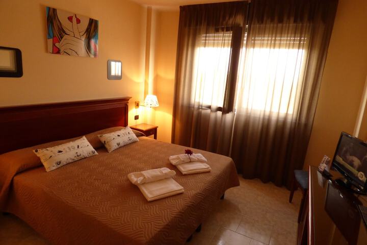 Room 13 of 76