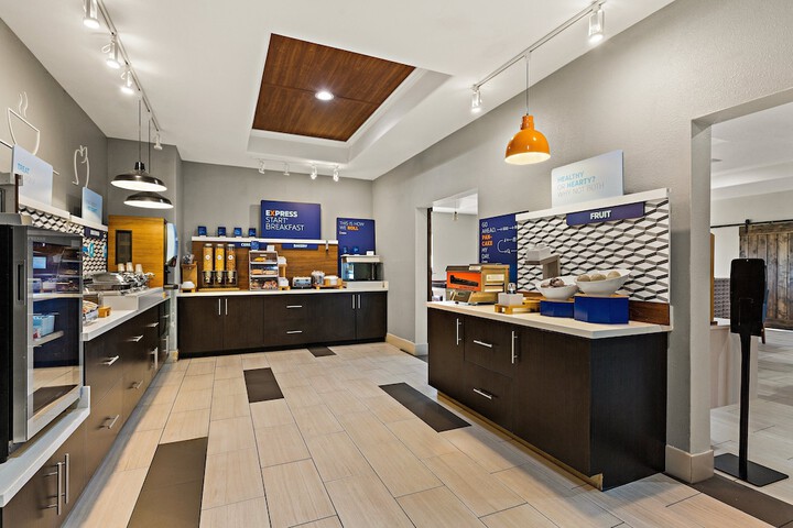 Breakfast/Coffee Service 34 of 37