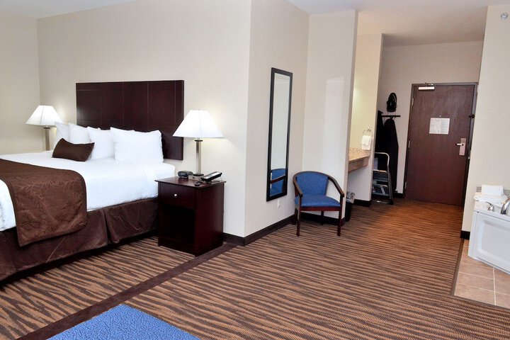 1 King Bed Suite (23 of 44)