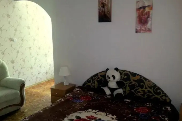 Room 2 of 11