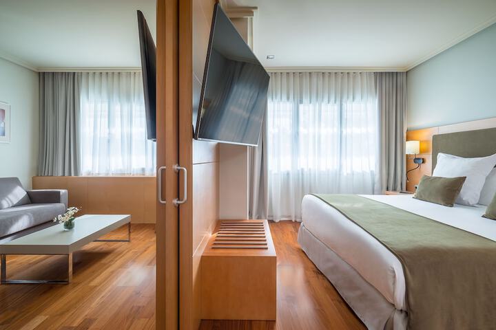 Room 15 of 64