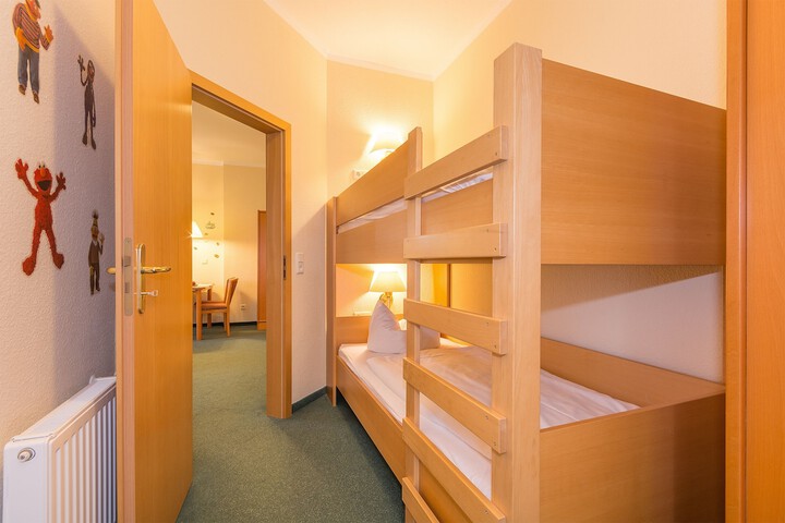 Room 6 of 25
