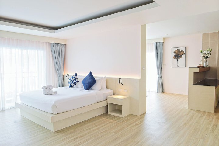 Room 3 of 126