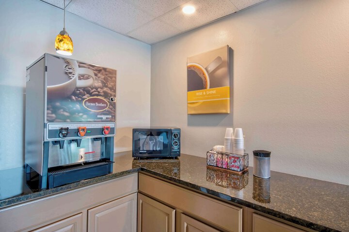 Dining Photos