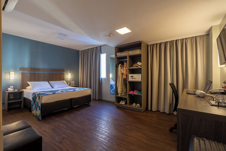 Room 42 of 162