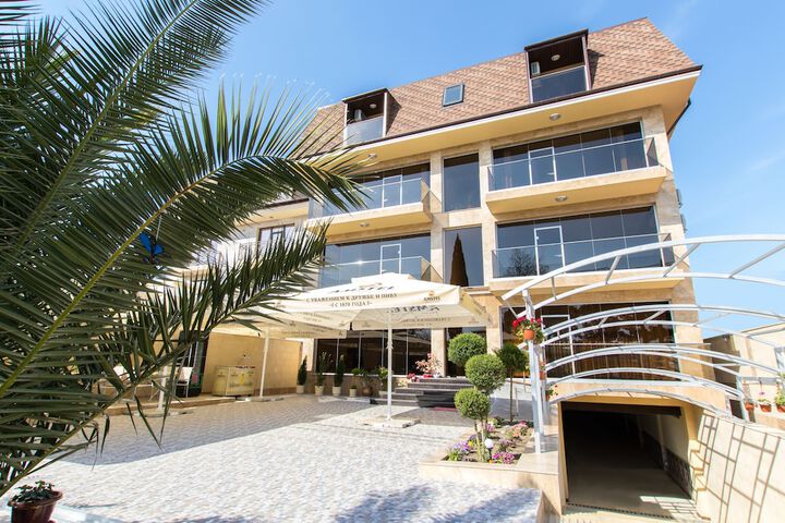 Karap Hotel
