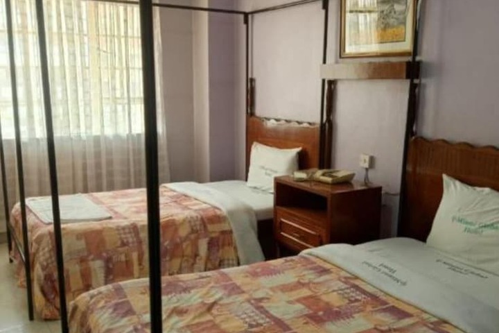 Room 3 of 7