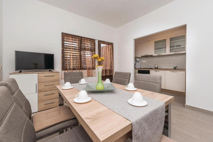 Awesome Home in Privlaka With Wifi and 4 Bedrooms