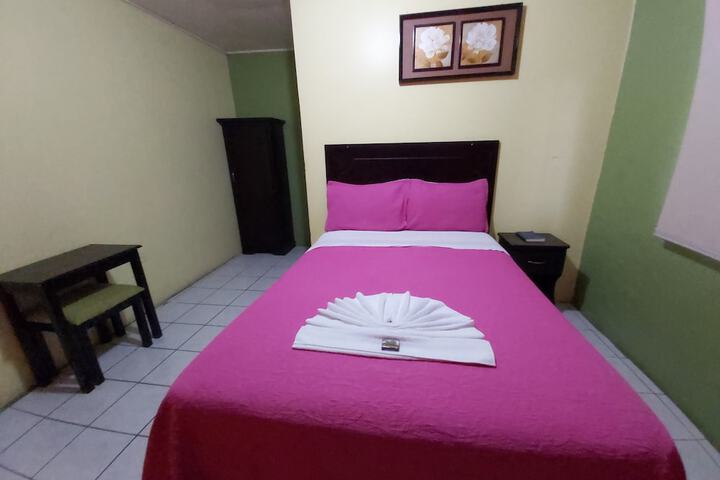 Room 6 of 25