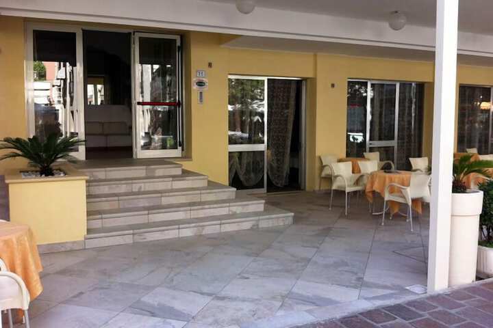Hotel 50 of 57