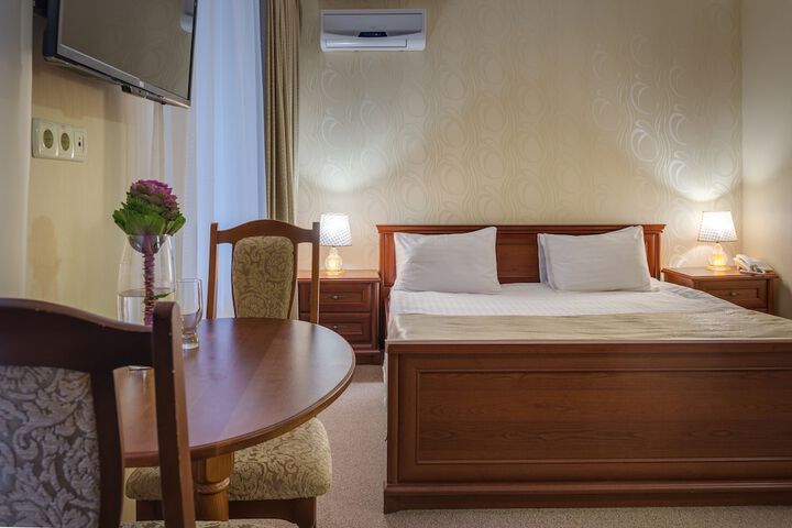 Room 4 of 75
