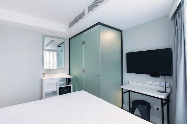 Room 17 of 81