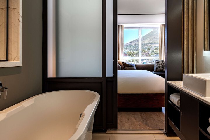 Room 40 of 108
