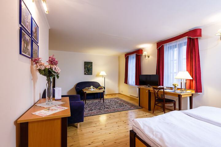 Room 15 of 64