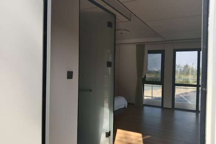 Room 51 of 95