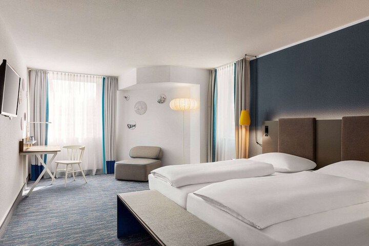 Room 21 of 80