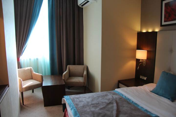 Room 43 of 81