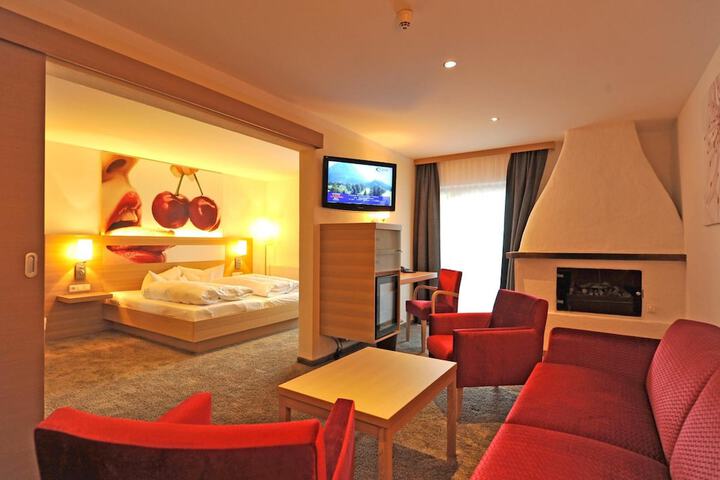 Room 8 of 49