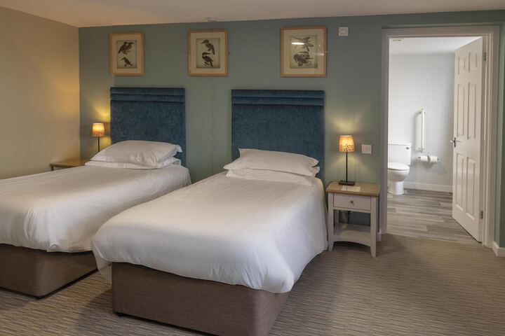 Room 42 of 80