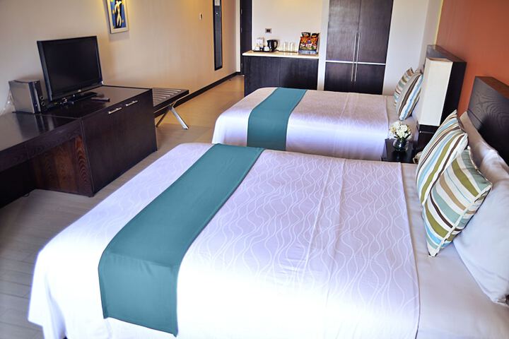 Room 4 of 152