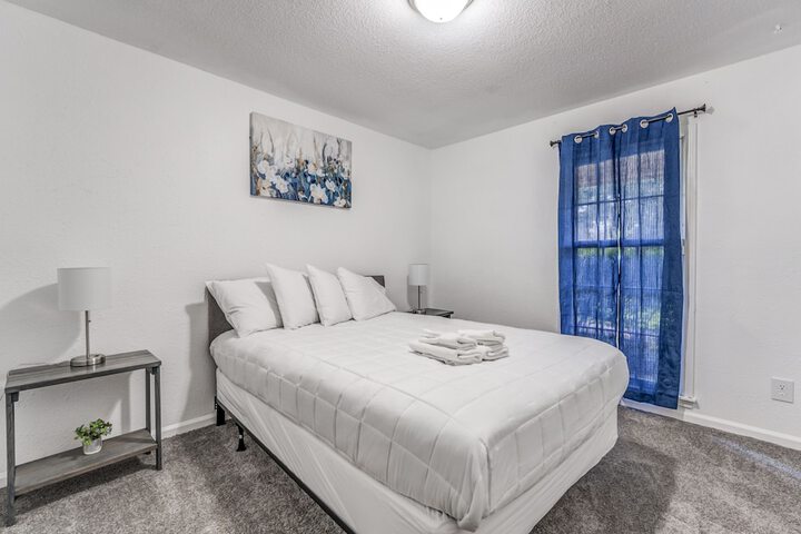 Room 2 of 41