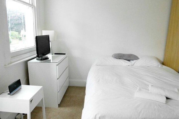 Room 7 of 42
