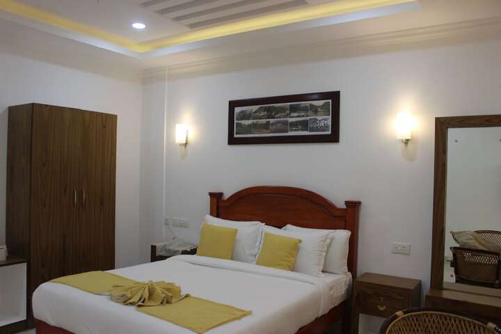 Room 16 of 64
