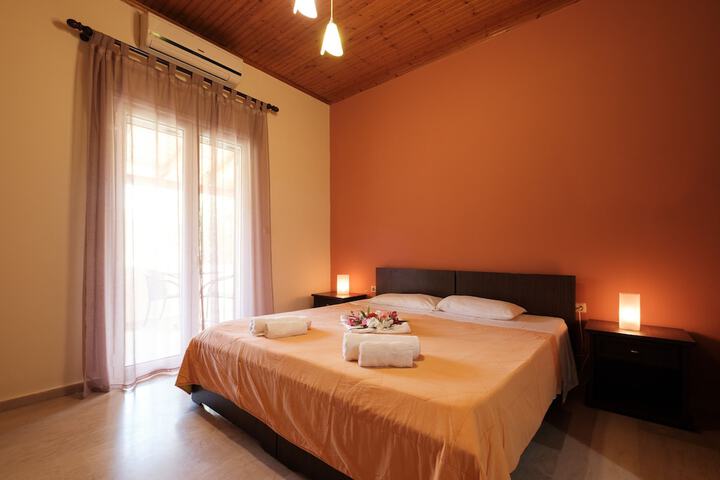 Room 12 of 36