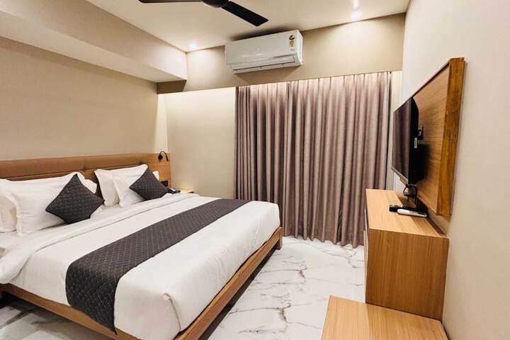 Room 7 of 37