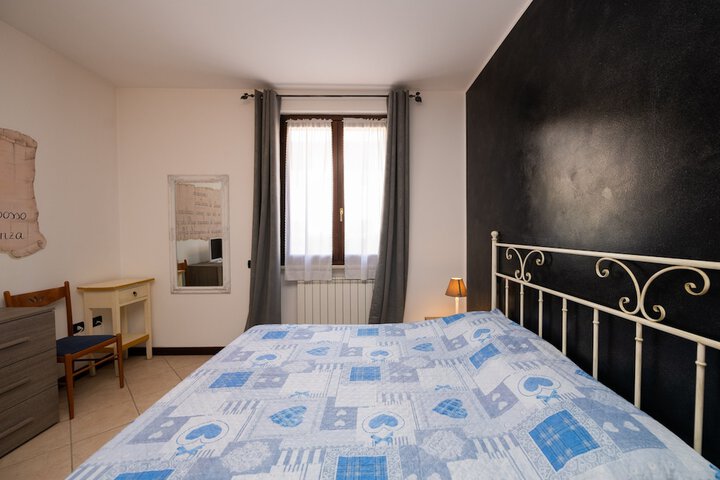 Room 10 of 31