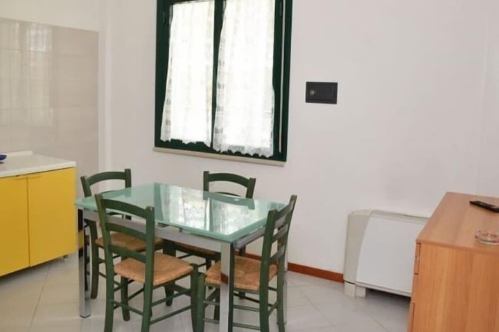 Room 7 of 15