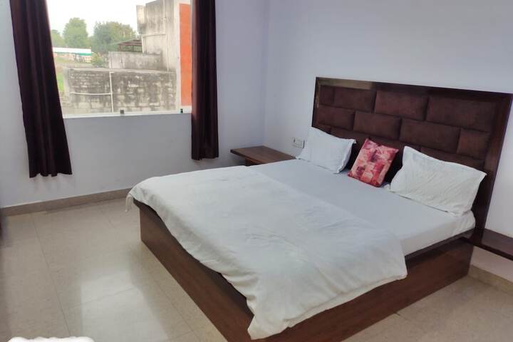 Room 4 of 19