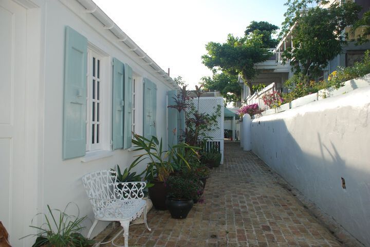 Hotel Exterior 41 of 59