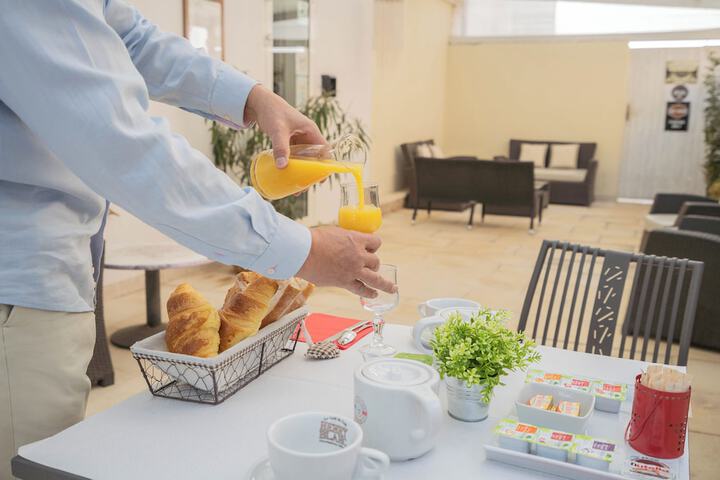 Breakfast/Coffee Service 52 of 69