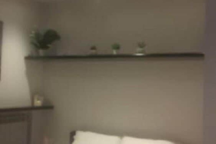 Room 6 of 15