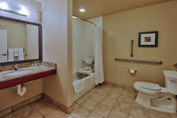 Room 10 of 31