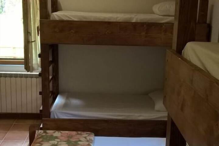 Room 31 of 38