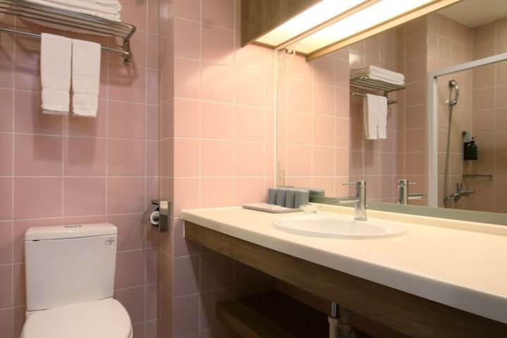 Room 15 of 20