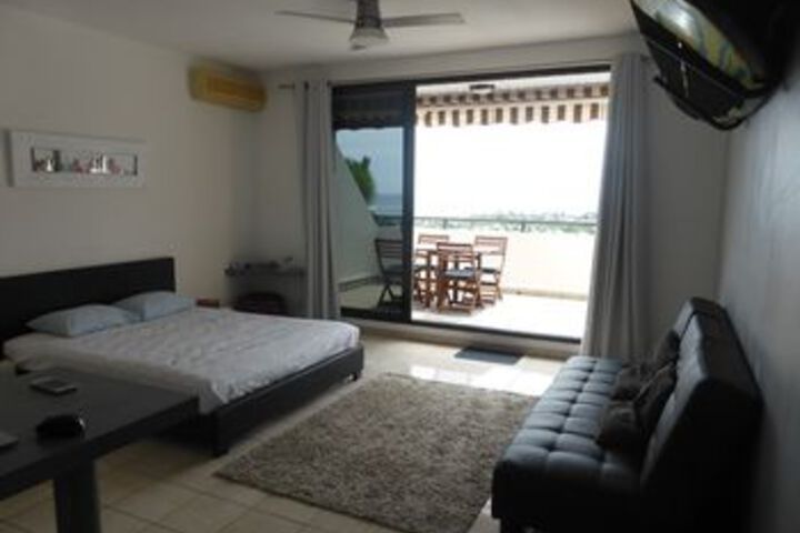 Room 8 of 13