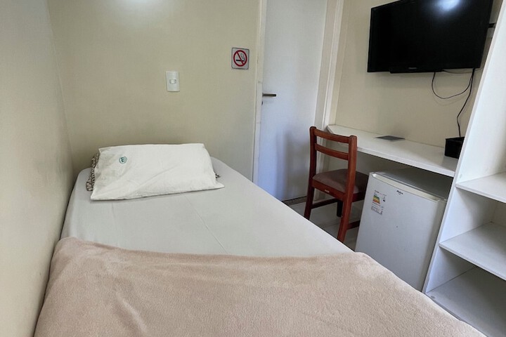 Room 14 of 60