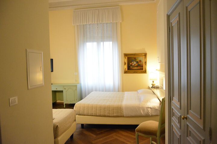 Room 33 of 112