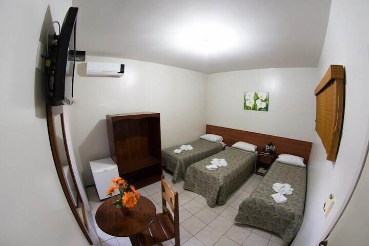 Room 10 of 25