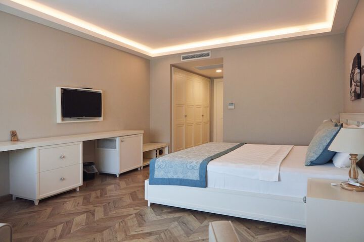 Room 10 of 23